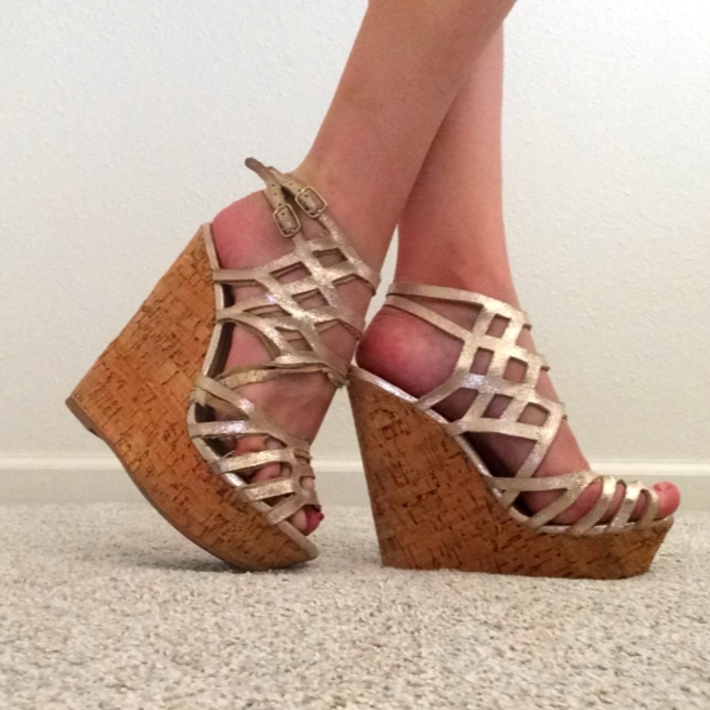 GOLD WEDGES